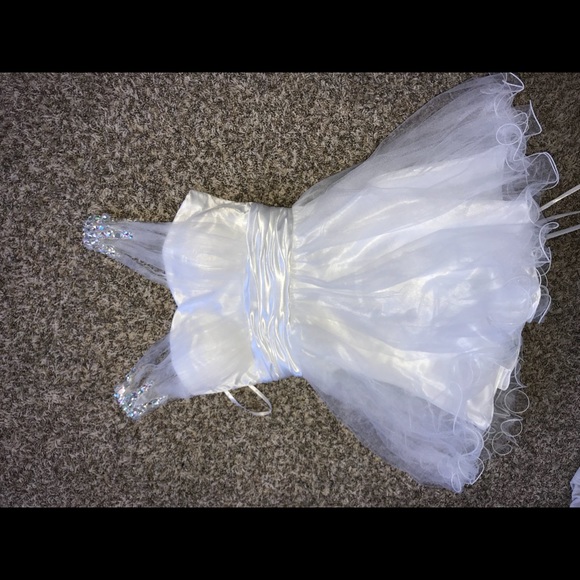 Homecoming dress - Picture 1 of 3